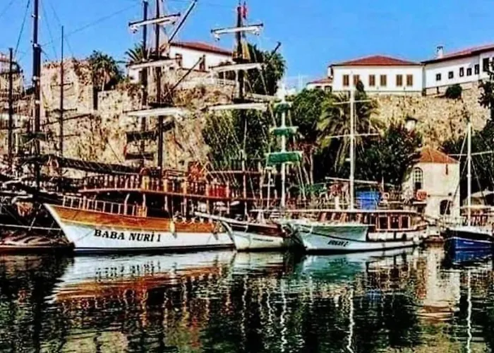 Old Town Yat Limani Deniz Yakini Muhtesem Ev *