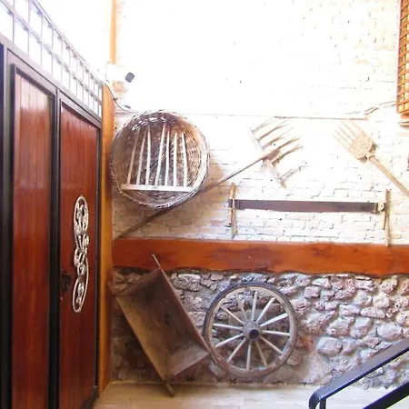 Old Town Yat Limani Deniz Yakini Muhtesem Ev